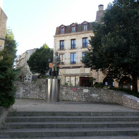 Appartement couette et café Cyrano à Bergerac Extérieur photo