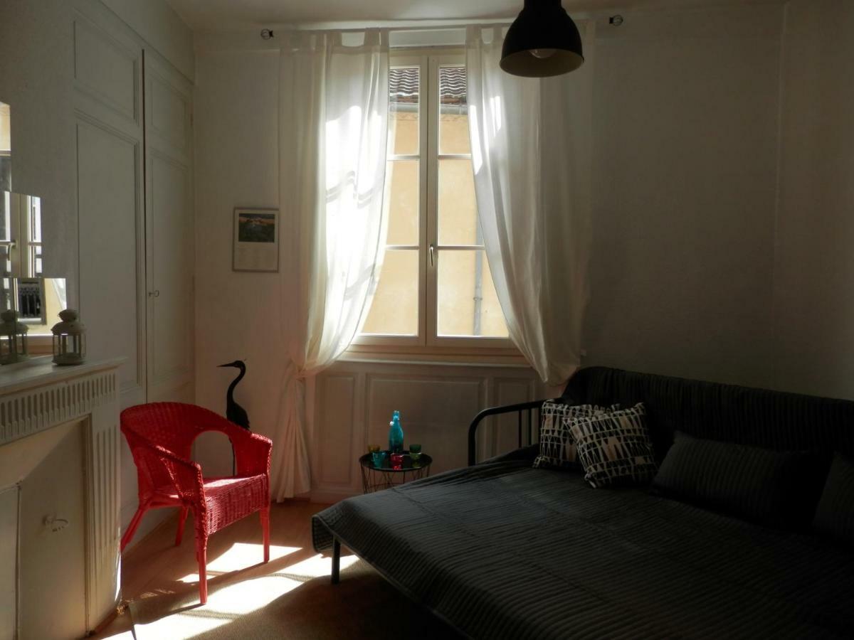 Appartement couette et café Cyrano à Bergerac Extérieur photo