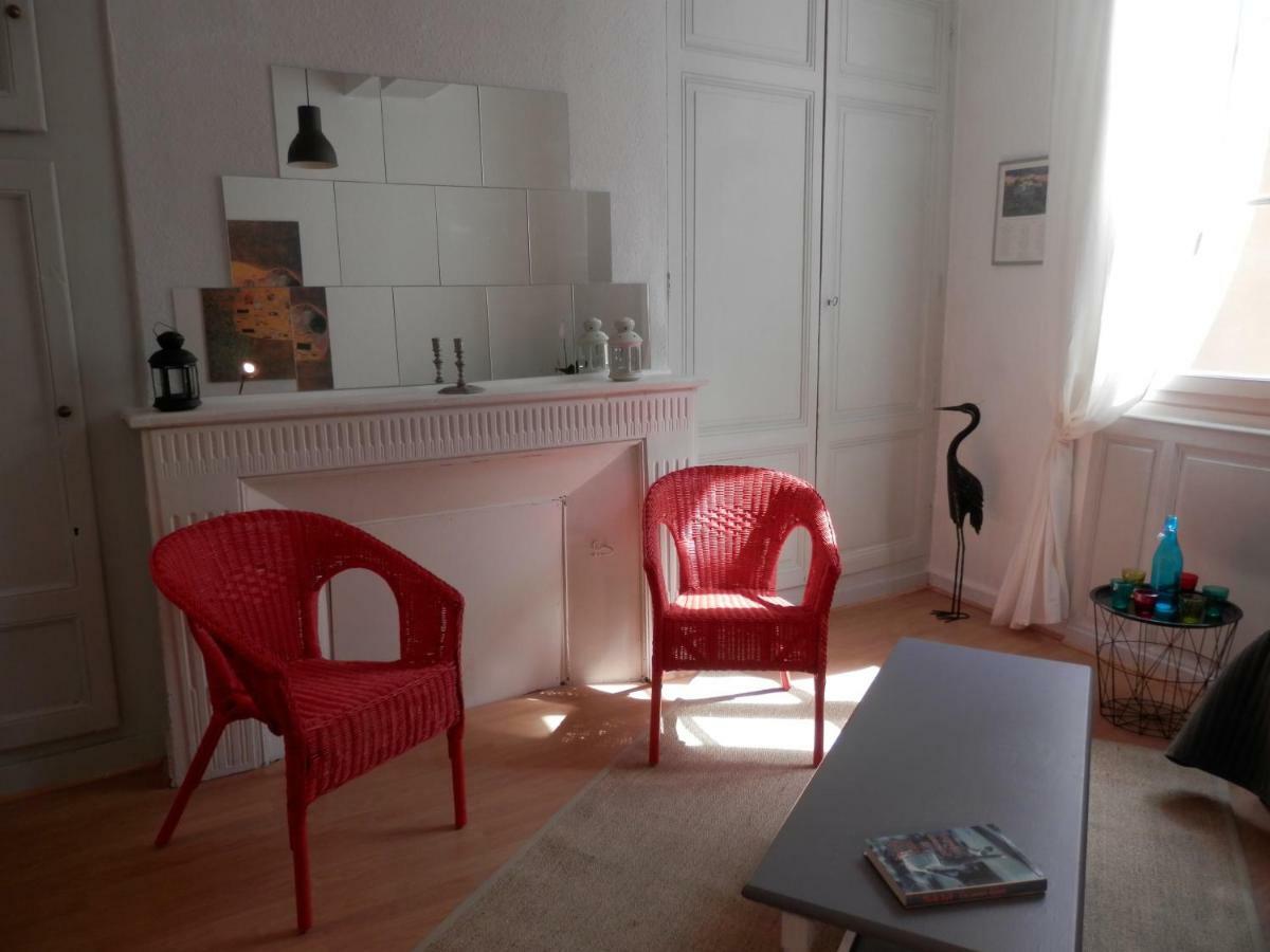 Appartement couette et café Cyrano à Bergerac Extérieur photo