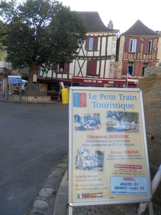Appartement couette et café Cyrano à Bergerac Extérieur photo